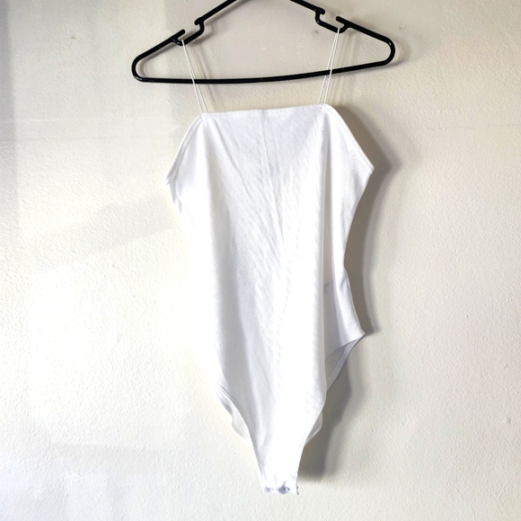 WILD FABLE White Bodysuit Ribbed Cord Straps Minimalist Classic Size Medium MWT - Picture 1 of 17